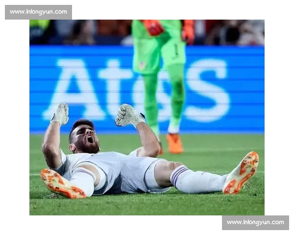 西蒙怒轰主裁:他根本不配吹毕巴比赛 西蒙怒轰主裁:他根本不配吹毕巴比赛